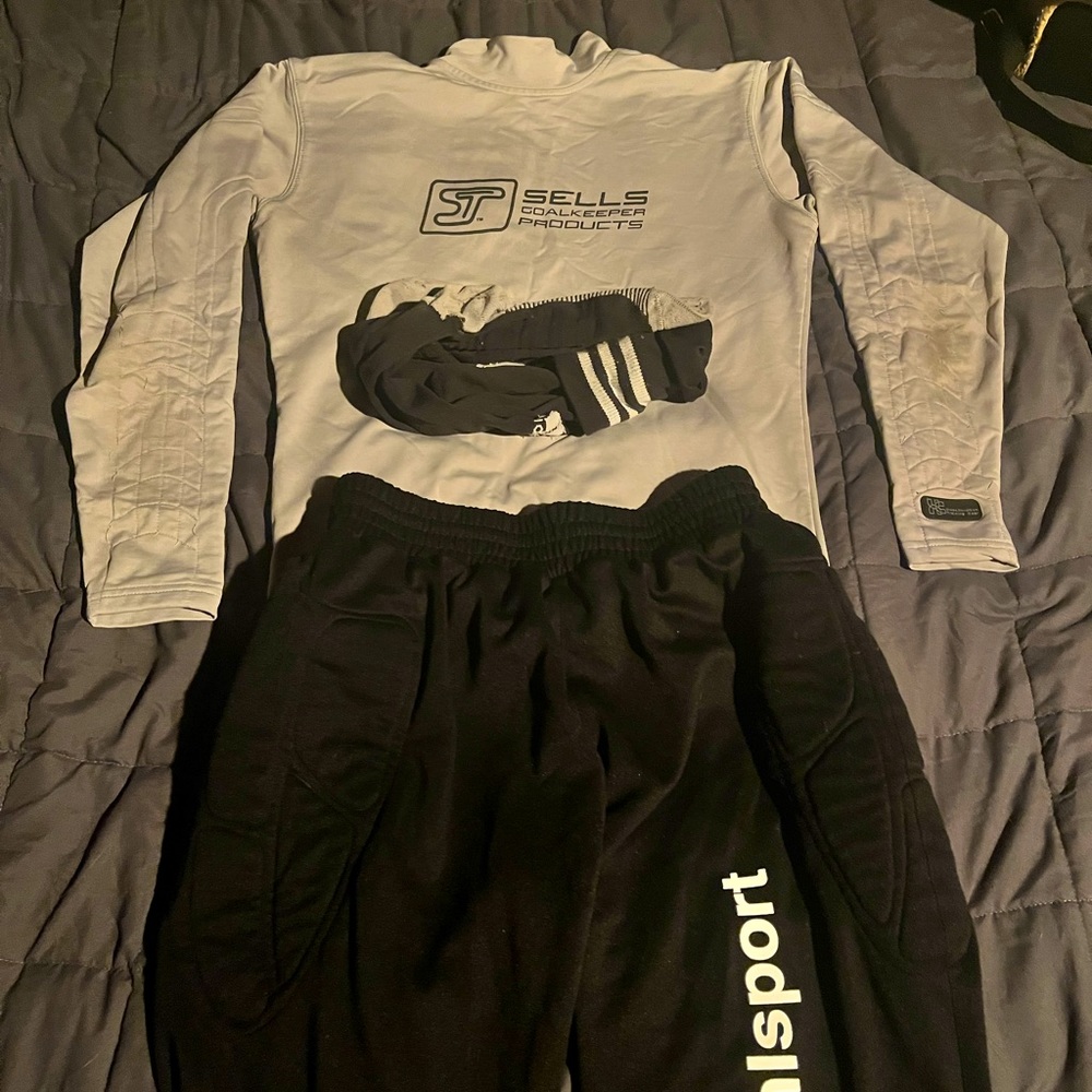 Goalkeeper kit
